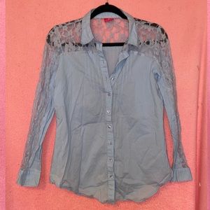 🧚🏻‍♂️2 for 22$🧚🏻‍♂️blue lace button-down shirt